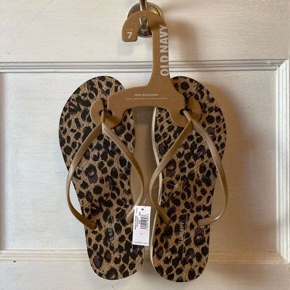 Old Navy Cheetah Leopard Flip Flops Print Size 7 - Picture 1 of 4